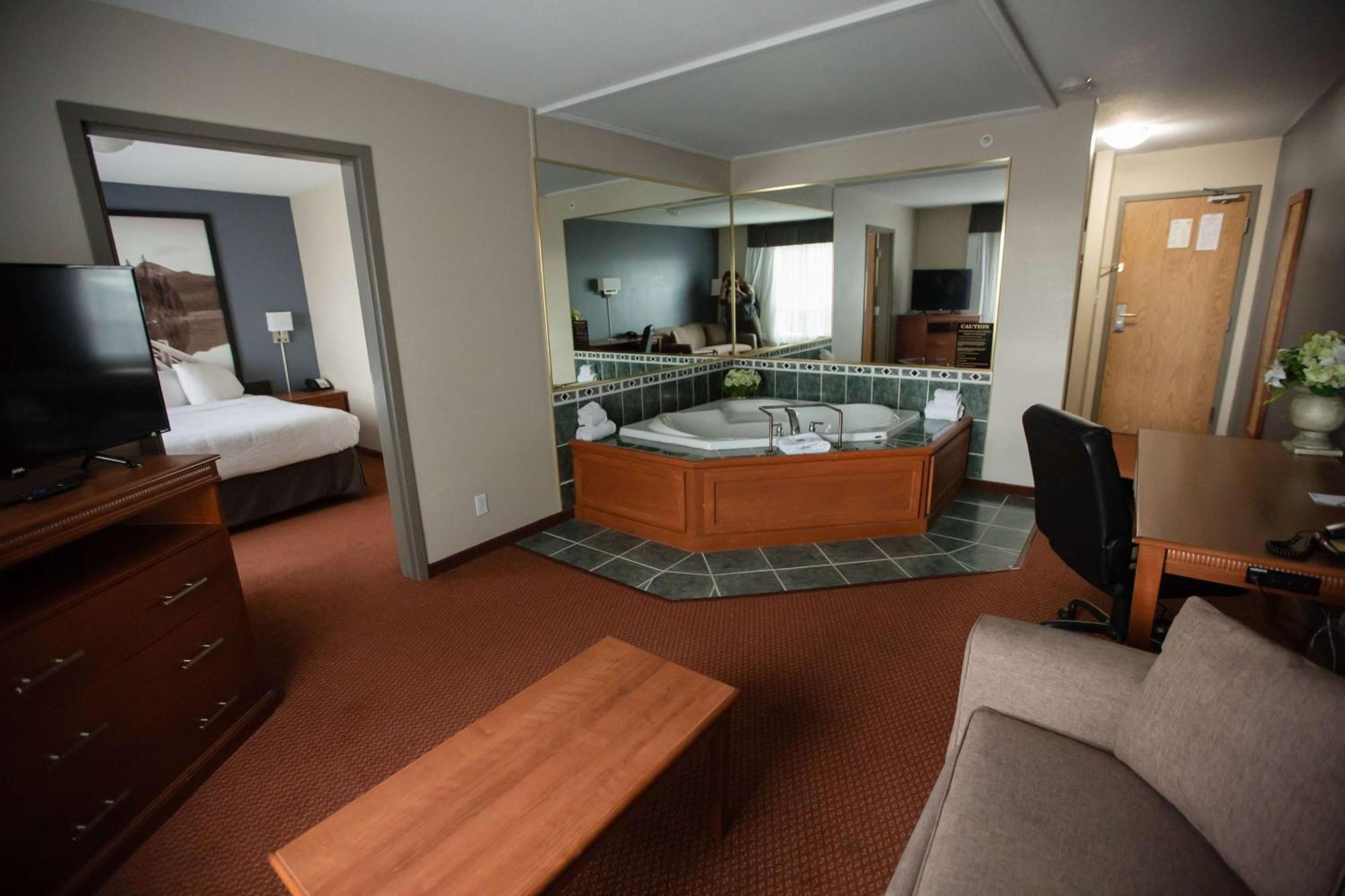 Hotel Super 8 By Wyndham Whitecourt Exteriér fotografie